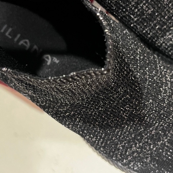 Liliana Geezy 6 Black & White Ladies Boots with Sock-like Design and Rubber Sole - Picture 6 of 10